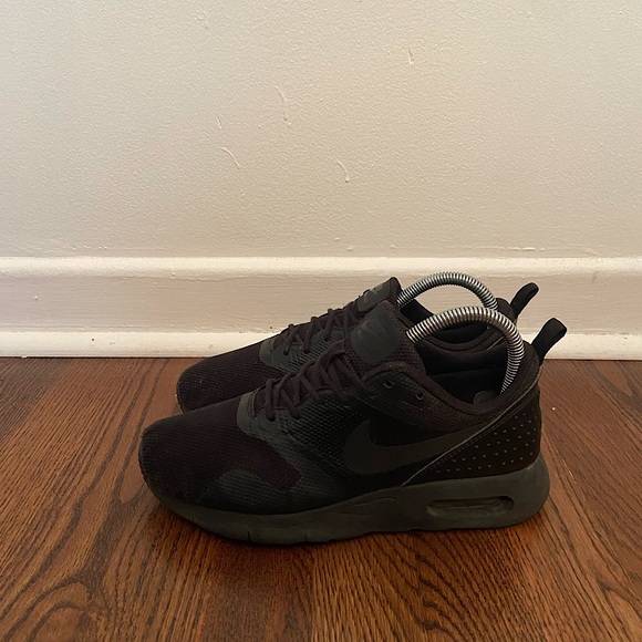 Nike air max Tavas triple back - Picture 1 of 4